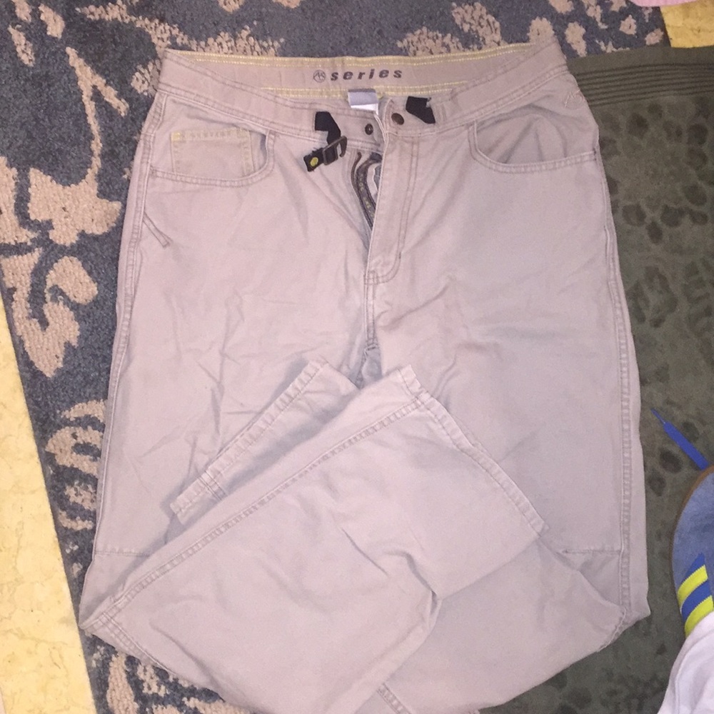 ⛰North Face A5 cotton khaki pants size 34 waist🏕